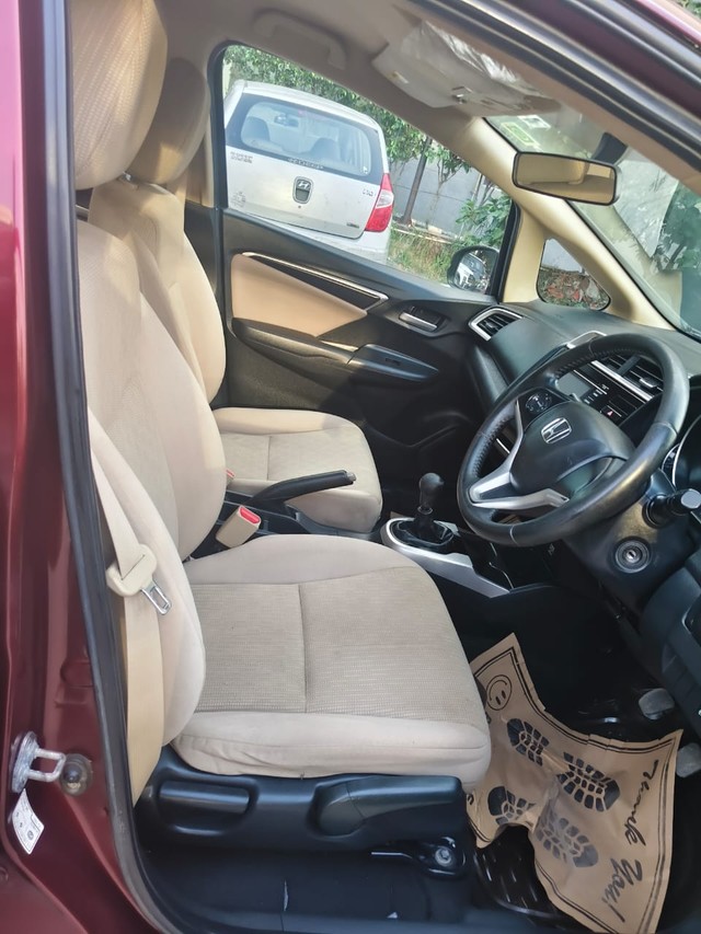 Second-hand 2018 Honda Jazz V for sale in Noida-16