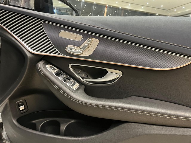Mercedes-Benz EQC 400 4MATIC - Photo 10