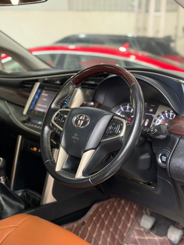 Second-hand 2020 Toyota Innova Crysta 2.4 VX MT for sale in Hyderabad-10