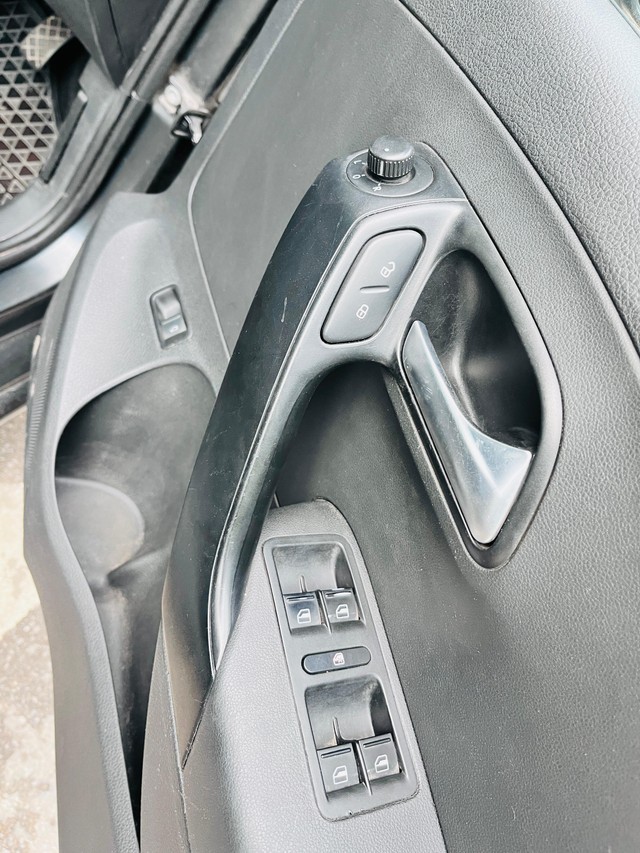 Second-hand 2017 Volkswagen Vento 1.6 Comfortline for sale in Noida-10