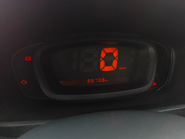 Second-hand 2016 Renault KWID RXT for sale in Nagpur-3