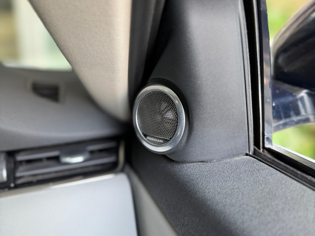 Second-hand 2023 Land Rover Range Rover Evoque 2.0 R-Dynamic SE for sale in Hyderabad-7