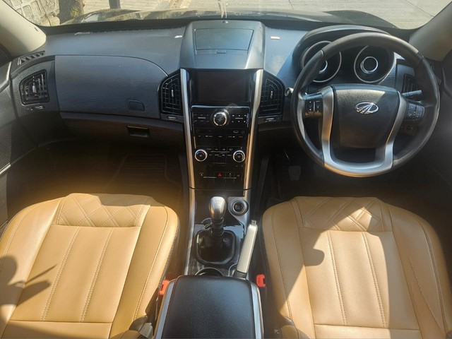 Second-hand 2018 Mahindra XUV500 W7 BSIV for sale in Pune-13