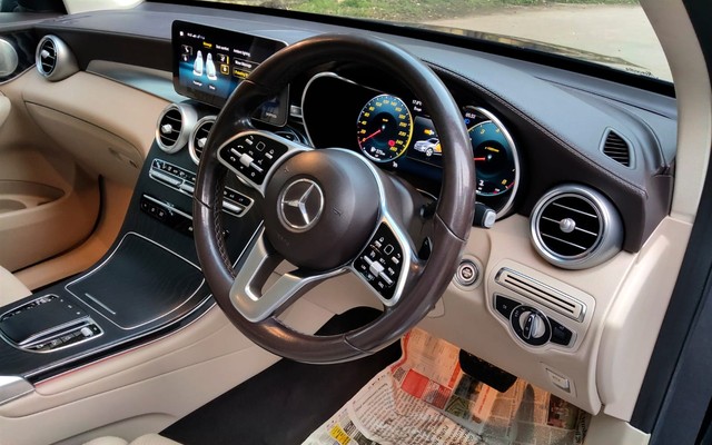 Second-hand 2022 Mercedes-Benz GLC 200 for sale in New Delhi-7