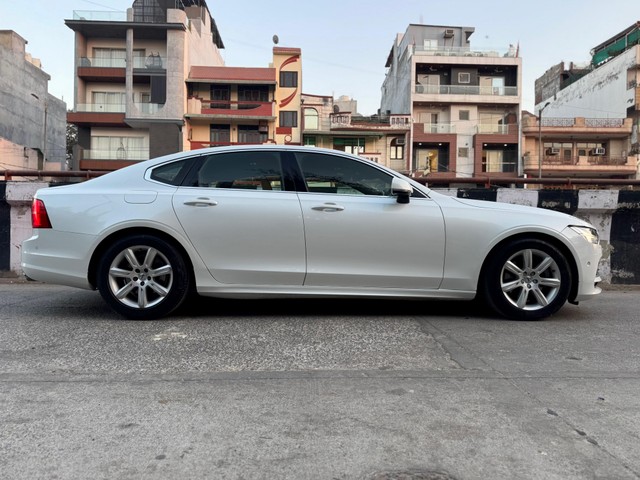 Second-hand 2019 Volvo S90 D4 Inscription BSIV for sale in New Delhi-1