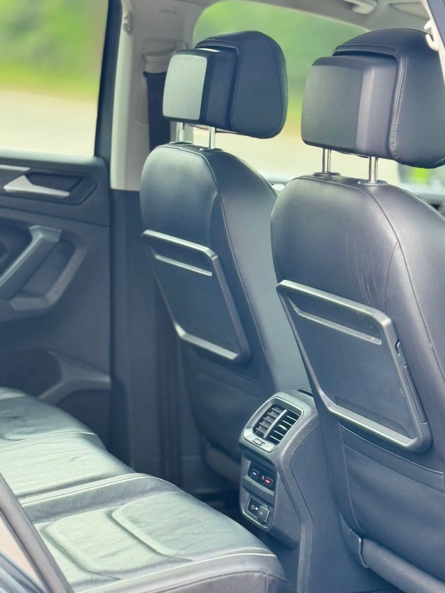 Second-hand 2019 Volkswagen Tiguan 2.0 TDI Comfortline for sale in Surat-11