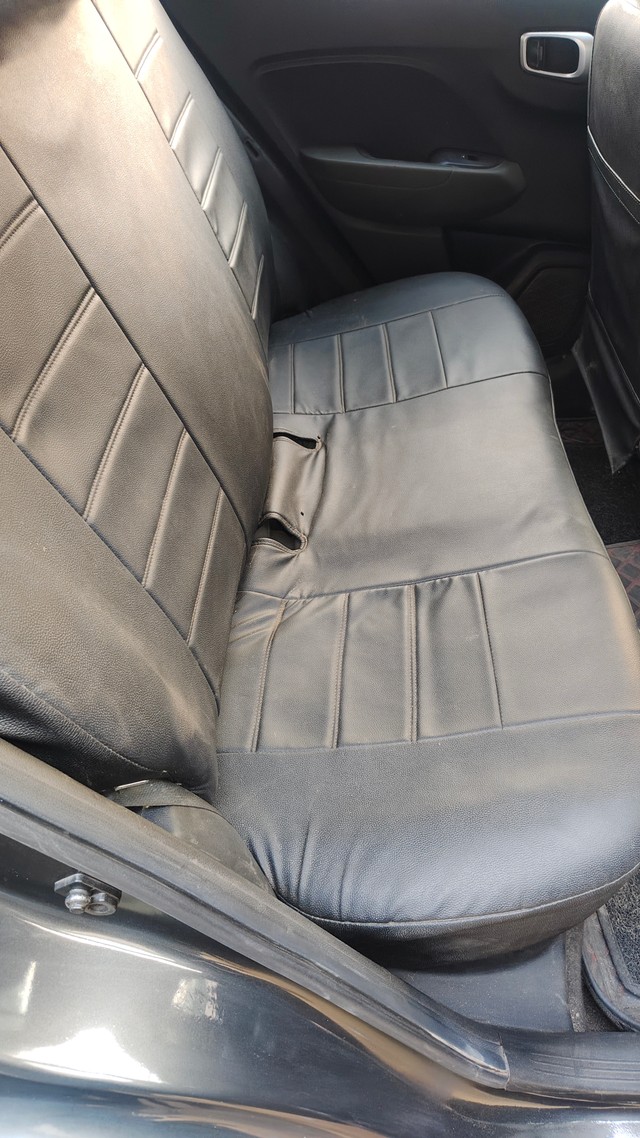 Second-hand 2021 Hyundai Venue S for sale in Gwalior-5