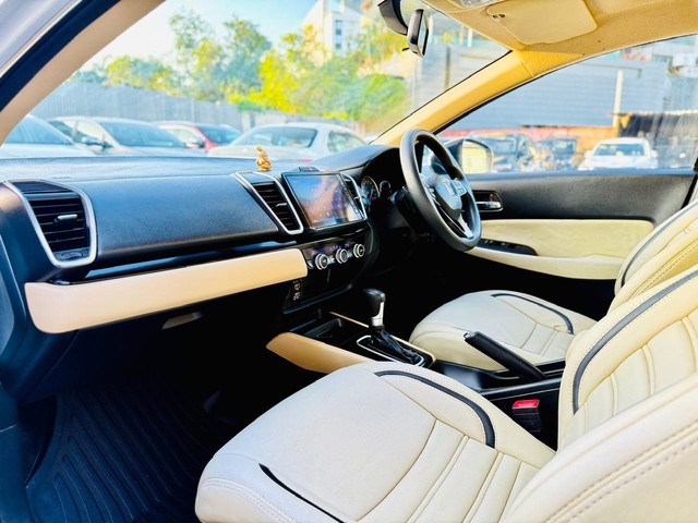 Second-hand 2021 Honda City V CVT for sale in Surat-11