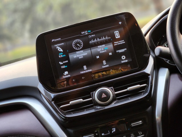 Second-hand 2022 Maruti Grand Vitara Zeta AT BSVI for sale in New Delhi-29