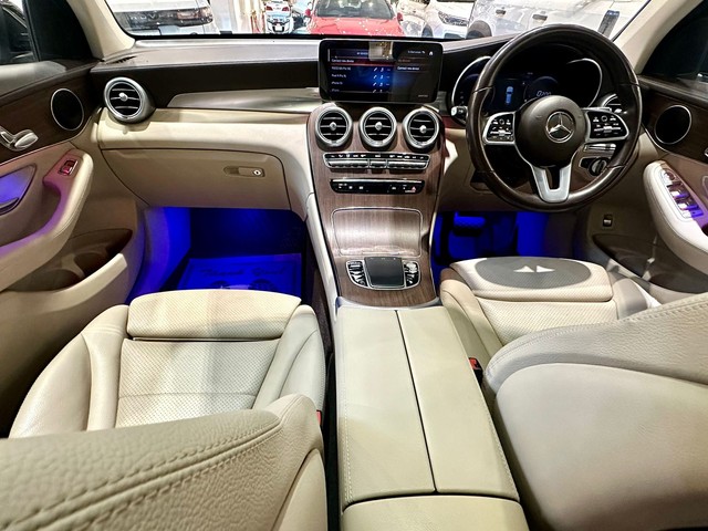 Second-hand 2022 Mercedes-Benz GLC 200 for sale in New Delhi-10