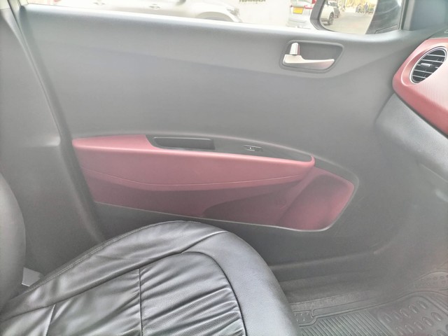 Second-hand 2016 Hyundai i10 Sportz 1.1L for sale in New Delhi-12