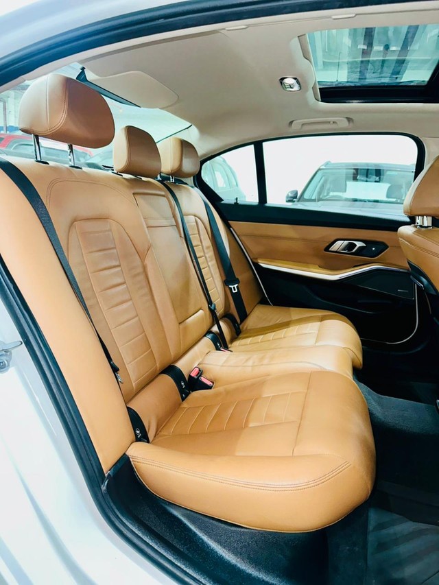 Second-hand 2021 BMW 3 Series 330i M Sport for sale in Mumbai-12