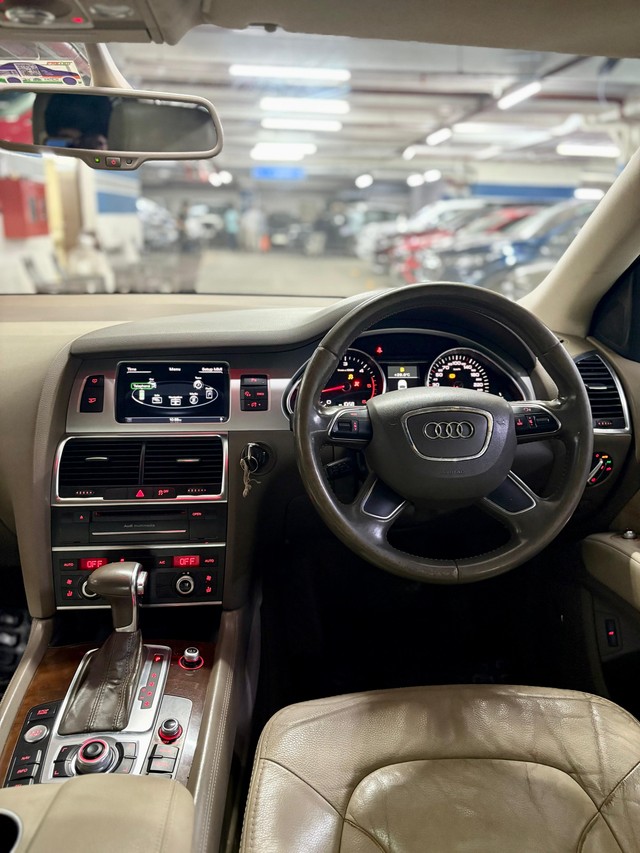 Second-hand 2013 Audi Q7 3.0 TDI quattro for sale in Mumbai-13