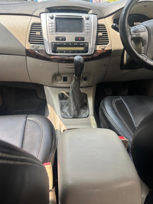 Second-hand 2013 Toyota Innova 2.5 VX (Diesel) 7 Seater BS IV for sale in Mumbai-13