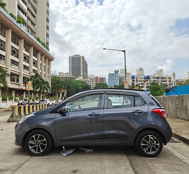 Second-hand 2018 Hyundai Grand i10 1.2 Kappa Sportz Option AT for sale in Mumbai-3