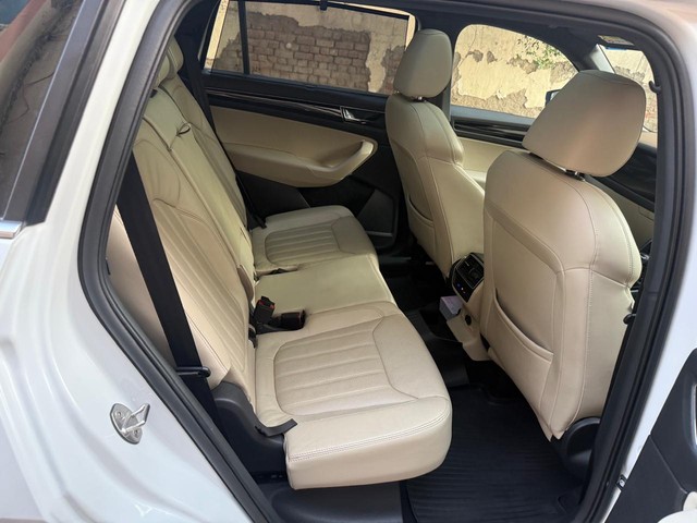 Second-hand 2022 Skoda Kodiaq L & K BSVI for sale in New Delhi-12