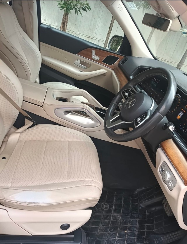 Second-hand 2020 Mercedes-Benz GLE 400 4MATIC for sale in Hyderabad-8