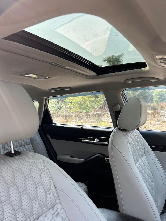 Second-hand 2022 Kia Seltos HTX G for sale in New Delhi-8