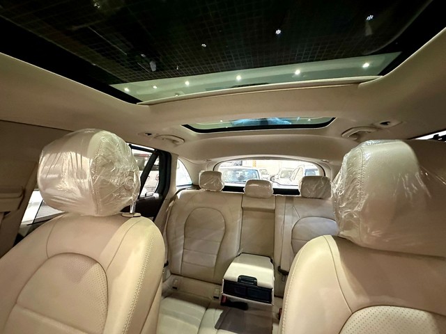 Second-hand 2022 Mercedes-Benz GLC 200 for sale in New Delhi-5