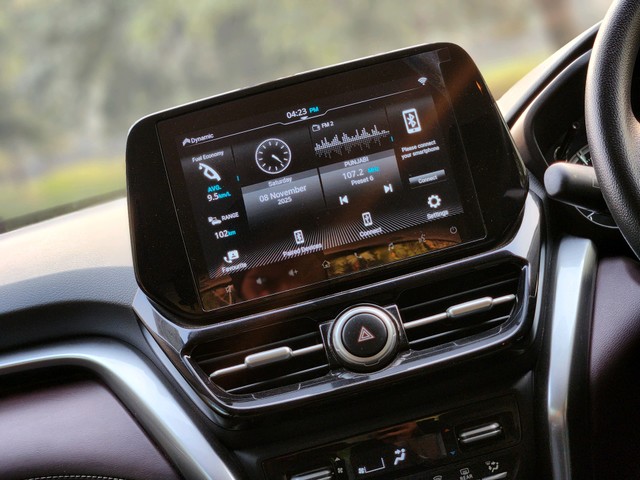 Second-hand 2022 Maruti Grand Vitara Zeta AT BSVI for sale in New Delhi-27