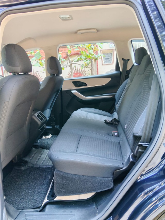 Second-hand 2023 Mahindra XUV700 MX 5Str Diesel for sale in Gurgaon-15