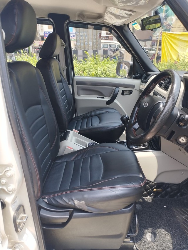 Second-hand 2022 Mahindra Scorpio S5 for sale in New Delhi-8