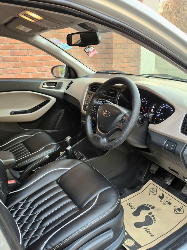 Hyundai i20 1.2 Anniversary Edition Second-hand 2015 Hyundai i20 1.2 Anniversary Edition for sale in Nashik-11