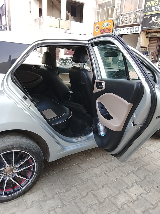 Second-hand 2018 Hyundai i20 1.2 Asta Option for sale in Ludhiana-4