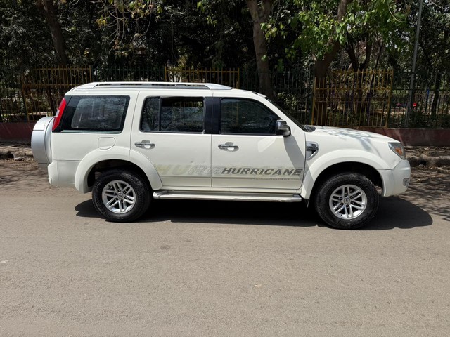 Second-hand 2012 Ford Endeavour 2.5L 4X2 for sale in New Delhi-1