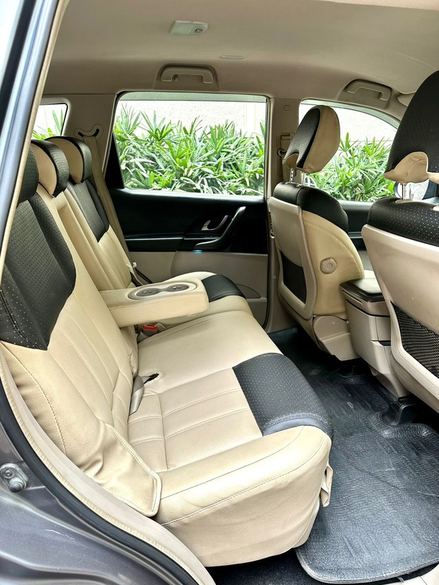 Second-hand 2016 Mahindra XUV500 AT W6 2WD for sale in New Delhi-13