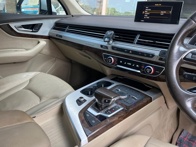 Second-hand 2016 Audi Q7 45 TDI Quattro Premium Plus for sale in Bangalore-9
