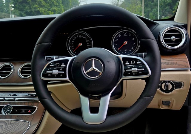 Second-hand 2019 Mercedes-Benz E-Class Expression E 200 BSIV for sale in New Delhi-20