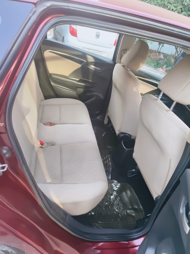 Second-hand 2018 Honda Jazz V for sale in Noida-17