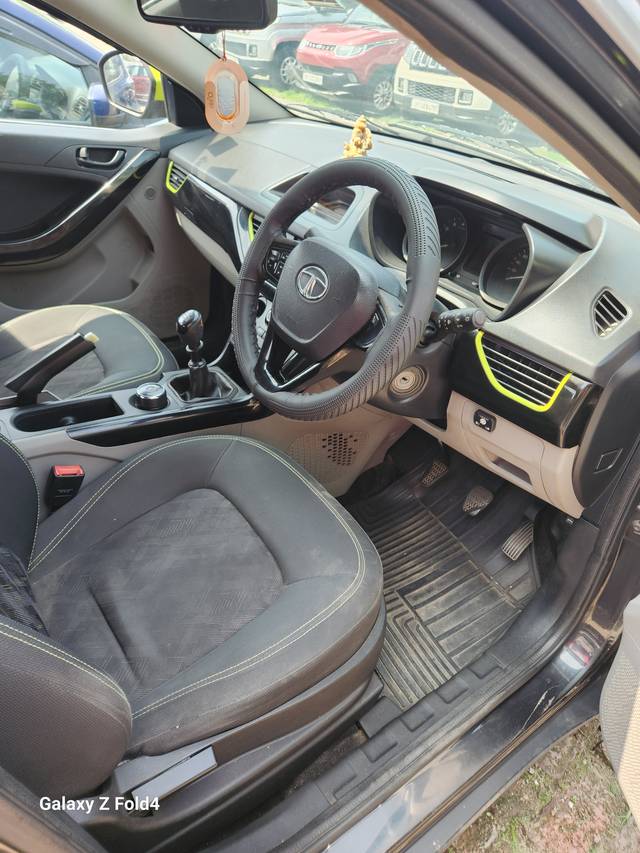 https://images10.gaadi.com/usedcar_image/AP3A.240905.015.A2/original/beeea8cc-dede-449e-ad99-d3a065b09244.jpg?imwidth=6402