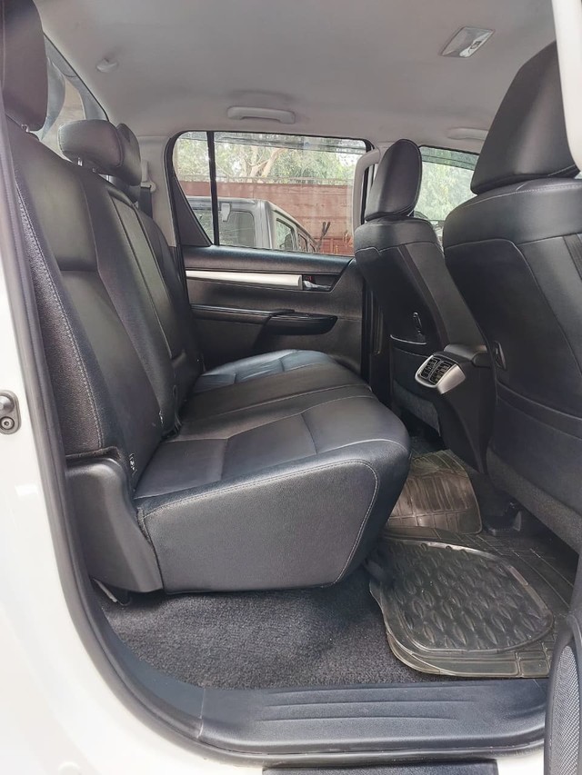 Second-hand 2023 Toyota Hilux High AT for sale in New Delhi-8