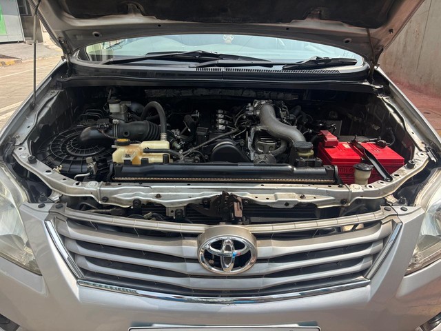 Second-hand 2013 Toyota Innova 2.5 VX (Diesel) 7 Seater BS IV for sale in Mumbai-3