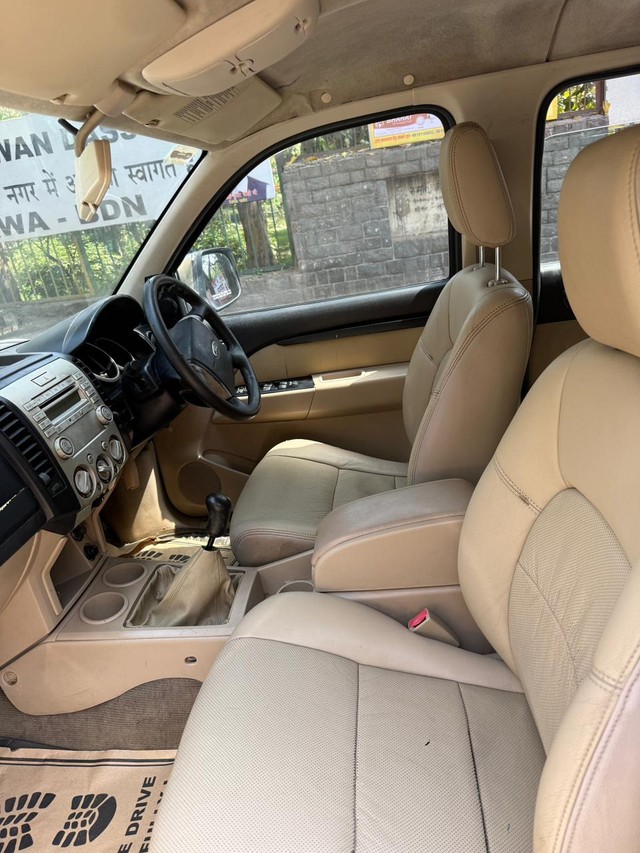 Second-hand 2012 Ford Endeavour 2.5L 4X2 for sale in New Delhi-11