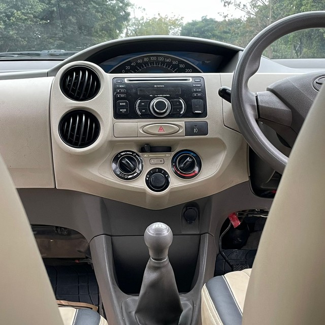 Second-hand 2014 Toyota Etios G for sale in New Delhi-4