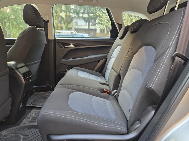 Second-hand 2021 MG Hector Shine MT for sale in Mumbai-7