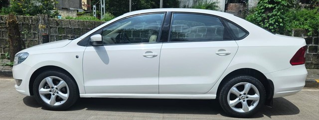 Second-hand 2015 Skoda Rapid 1.5 TDI AT Ambition for sale in Pune-3