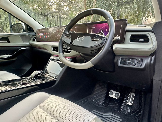 Mahindra XEV 9e Pack Three - Photo 8