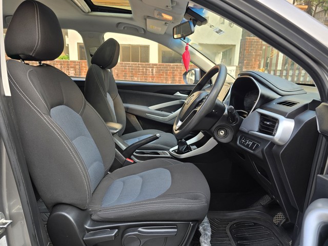 Second-hand 2021 MG Hector Shine MT for sale in Mumbai-8