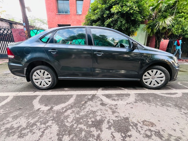 Second-hand 2017 Volkswagen Vento 1.6 Comfortline for sale in Noida-1