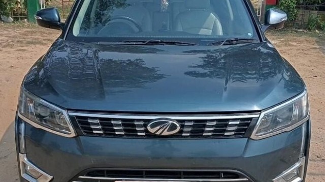 Second-hand 2020 Mahindra XUV300 W8 Option BSVI for sale in Lucknow-0