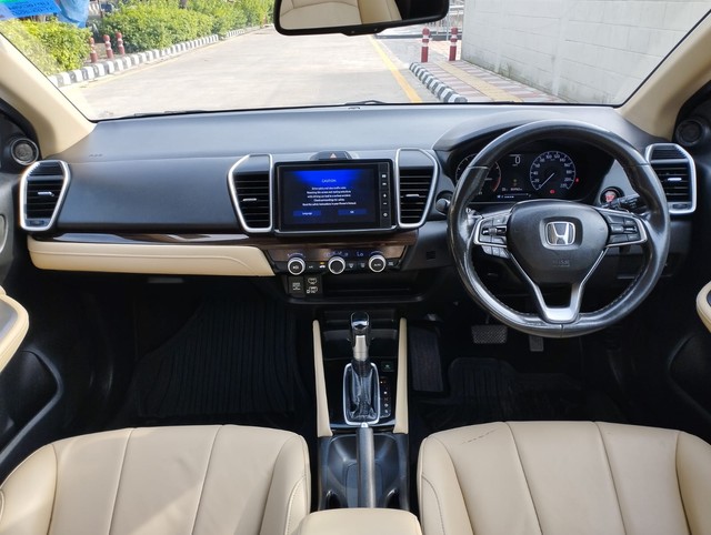 Second-hand 2021 Honda City ZX CVT for sale in New Delhi-14