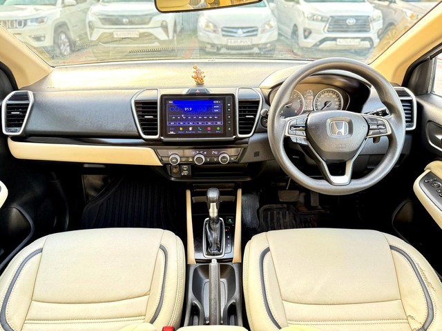 Second-hand 2021 Honda City V CVT for sale in Surat-9