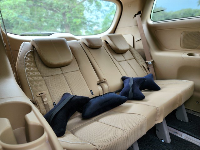 Second-hand 2022 Kia Carnival Limousine Plus for sale in New Delhi-6