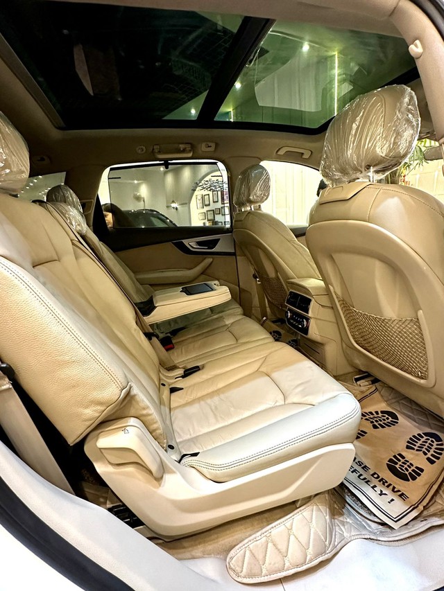 Audi Q7 45 TDI Quattro Technology Second-hand 2017 Audi Q7 45 TDI Quattro Technology for sale in New Delhi-9