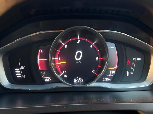 Second-hand 2017 Volvo S60 Cross Country D4 AWD BSIV for sale in Surat-14