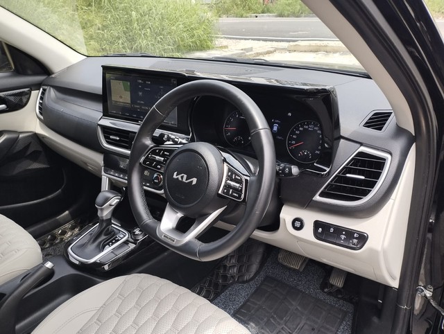 Second-hand 2023 Kia Seltos HTX IVT for sale in New Delhi-15